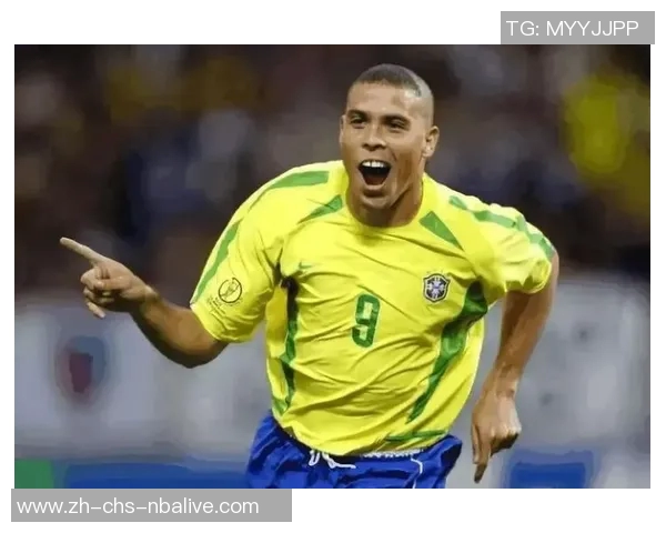 足球巨星的传奇人生与辉煌成就探秘之旅